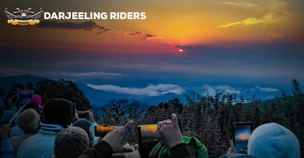 Sunrise At Tiger Hill - Darjeeling Riders